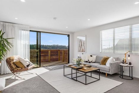 Photo of property in 33 Oakum Road, Whitby, Porirua, 5024