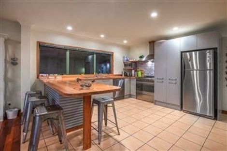 Photo of property in 10 Ocean Parade, Pukerua Bay, 5026