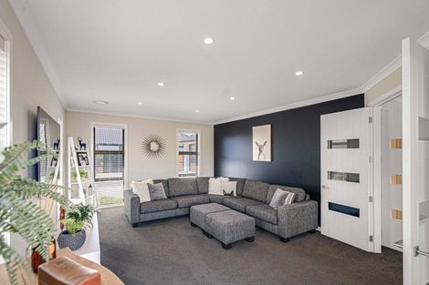 Photo of property in 15 Dollar Place, Prebbleton, 7604