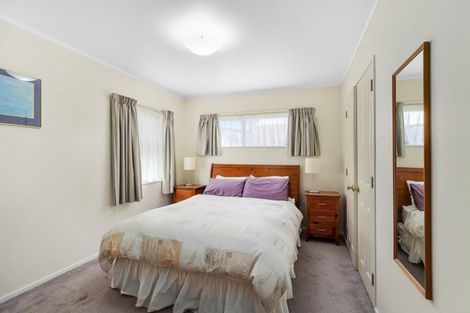 Photo of property in 33 Chartwell Drive, Crofton Downs, Wellington, 6035