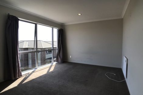 Photo of property in 111 Fernhill Way, Oteha, Auckland, 0632