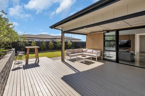 Photo of property in 11 Olney Court, One Tree Point, 0118