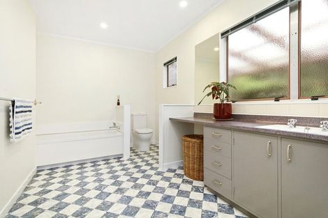 Photo of property in 24 Westhaven Drive, Tawa, Wellington, 5028