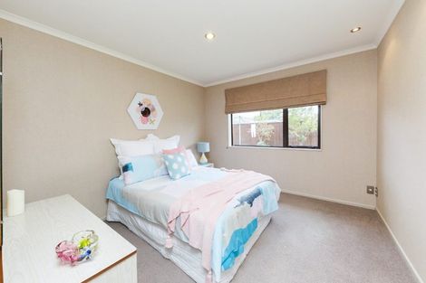 Photo of property in 12 Rodeo Drive, Kelvin Grove, Palmerston North, 4414