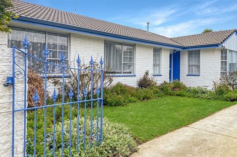 Photo of property in 68 Karnak Crescent, Russley, Christchurch, 8042
