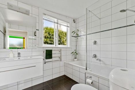 Photo of property in 25 Hampden Street, Picton, 7220