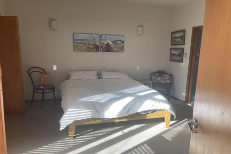 Photo of property in 2/90 Victoria Road, Devonport, Auckland, 0624