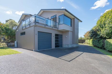 Photo of property in 2/9 Alberta Street, Acacia Bay, Taupo, 3330