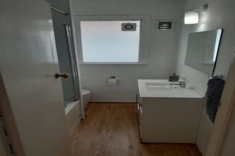 Photo of property in 1/79 Sylvan Avenue, Northcote, Auckland, 0627