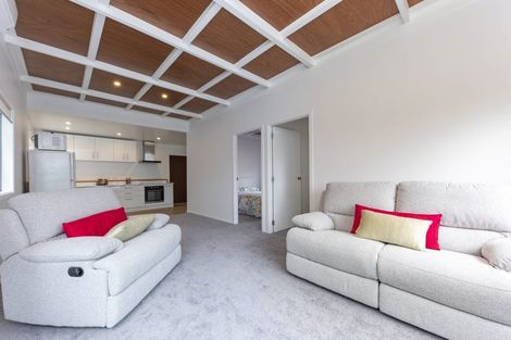 Photo of property in 6-8 Sylvan Glade, Piha, New Lynn, 0772