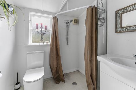 Photo of property in 17 Ngaio Road, Raumati Beach, Paraparaumu, 5032