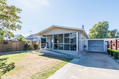 Photo of property in 8b Windlesham Place, Wakefield, 7025