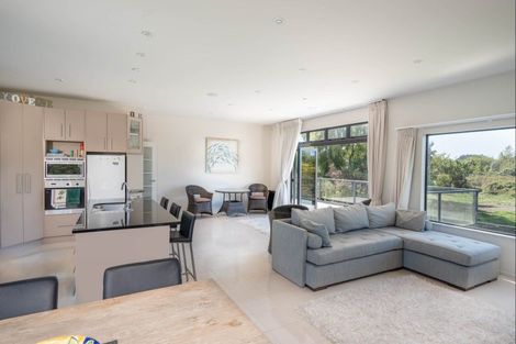 Photo of property in 2/9 Alberta Street, Acacia Bay, Taupo, 3330