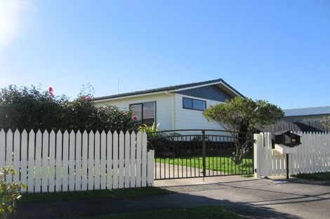 Photo of property in 30 Leander Place, Milson, Palmerston North, 4414