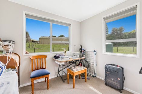 Photo of property in 47 Crosland Road, South Head, Helensville, 0874
