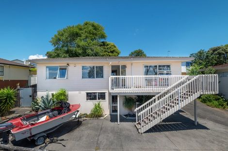 Photo of property in 1/44 Barbados Drive, Unsworth Heights, Auckland, 0632