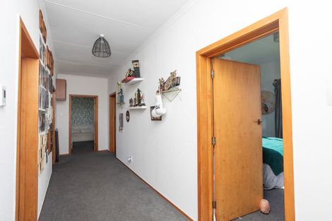 Photo of property in 11 Smith Street, Dannevirke, 4930