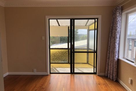 Photo of property in 213 Sturges Road, Henderson, Auckland, 0612