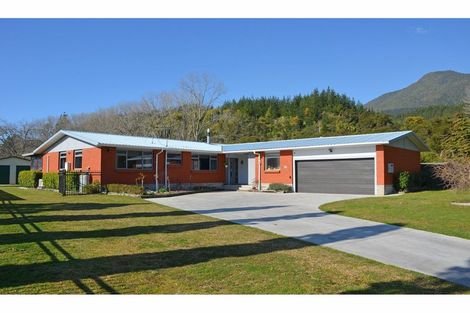 Photo of property in 14 Porritt Drive, Kawerau, 3127