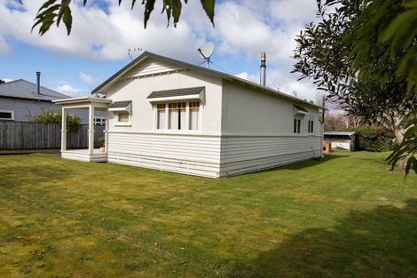 Photo of property in 4 Trafalgar Street, Dannevirke, 4930