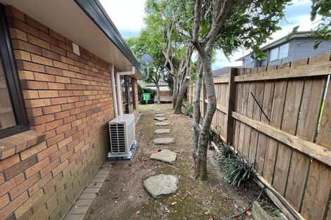 Photo of property in 2/31 Crescent Hills Court, Northpark, Auckland, 2013
