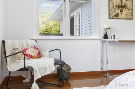 Photo of property in 534 West Coast Road, Oratia, Auckland, 0604