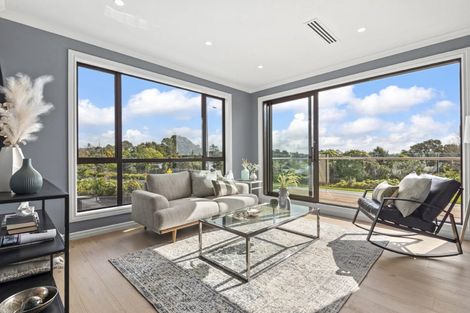 Photo of property in 2 Taku Close, Long Bay, Auckland, 0630