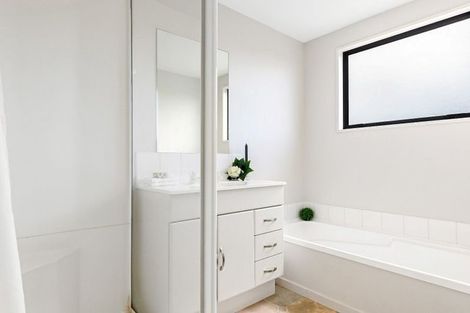 Photo of property in 4/67 Brockworth Place, Riccarton, Christchurch, 8011