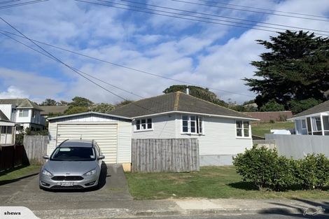Photo of property in 48 View Road, Titahi Bay, Porirua, 5022