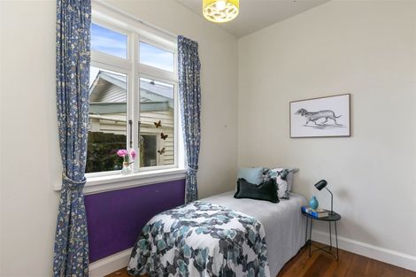 Photo of property in 17 Fairview Crescent, Kelburn, Wellington, 6012