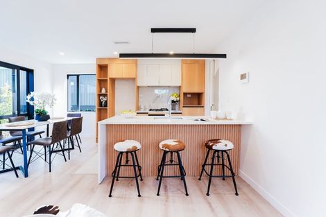 Photo of property in 71b Seaview Road, Castor Bay, Auckland, 0620