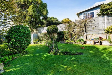 Photo of property in 19 Nobs Line, Strandon, New Plymouth, 4312
