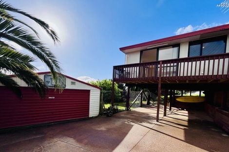 Photo of property in 5 Kopara Place, Clendon Park, Auckland, 2103