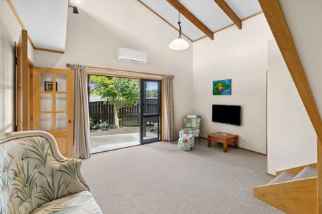 Photo of property in 10 Redwood Crescent, Westown, New Plymouth, 4310