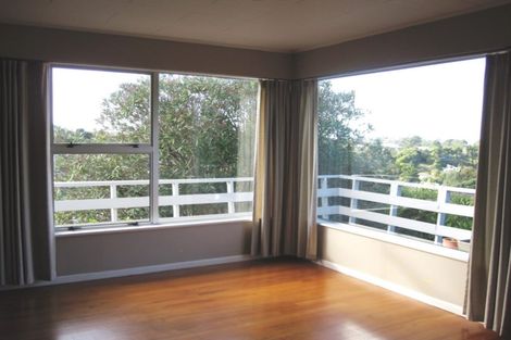 Photo of property in 729 East Coast Road, Browns Bay, Auckland, 0630