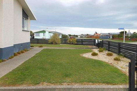 Photo of property in 2 Burns Street, Kew, Invercargill, 9812