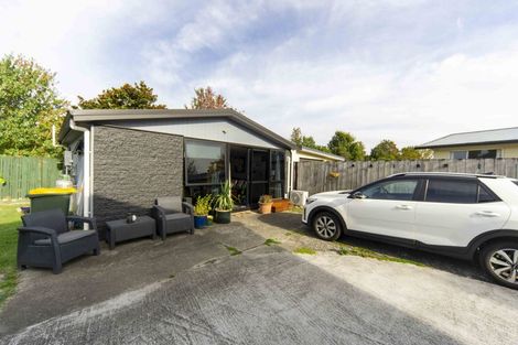 Photo of property in 81 Oakfield Crescent, Pukete, Hamilton, 3200