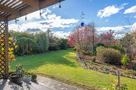 Photo of property in 840 Makerua Road, Tokomaru, Palmerston North, 4474
