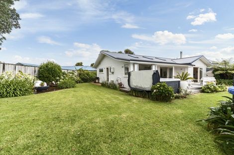 Photo of property in 18a Russell Drive, Oakura, 4314