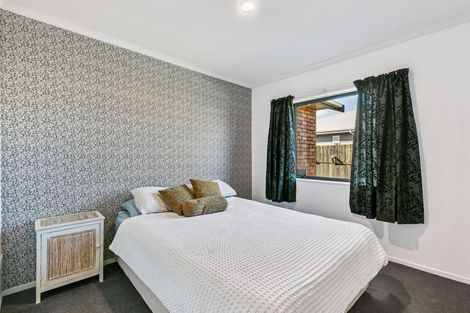 Photo of property in 28 Carroll Place, Owhata, Rotorua, 3010