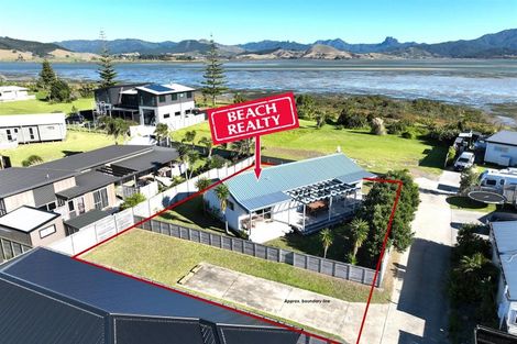Photo of property in 117 Kelly Jade Avenue, Matarangi, Whitianga, 3592