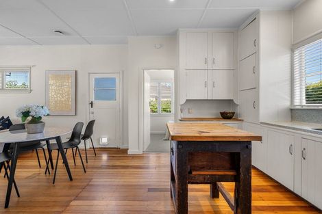 Photo of property in 127b Williams Street, Cambridge, 3434