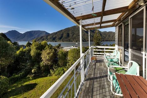 Photo of property in 659 Queen Charlotte Drive, Havelock, Picton, 7281