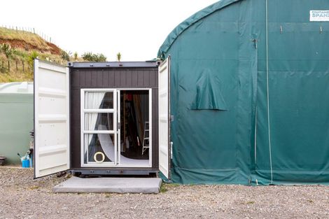 Photo of property in 456 Barrett Road, Omata, New Plymouth, 4374