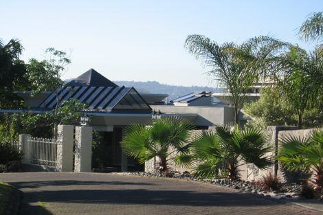 Photo of property in 36 Marguerita Place, West Harbour, Auckland, 0618