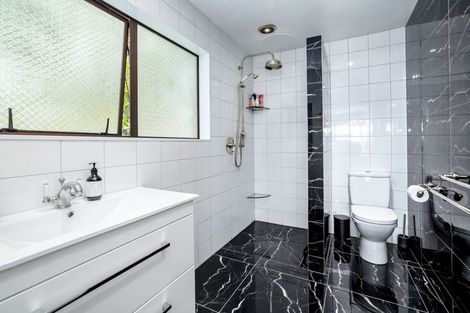 Photo of property in 30 Huxley Street, Pahiatua, 4910