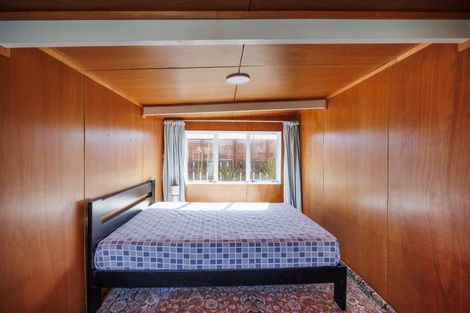 Photo of property in 16 Chrystal Street, Foxton Beach, Foxton, 4815