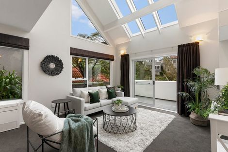Photo of property in 3 Springfield Terrace, Kelburn, Wellington, 6012