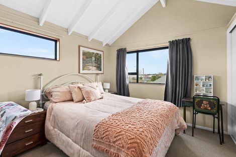 Photo of property in 16 Cormack Place, Greenmeadows, Napier, 4112