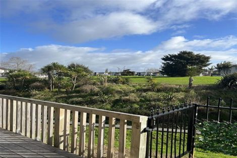 Photo of property in 5 Wyon Way, Flat Bush, Auckland, 2016